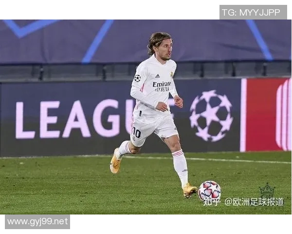 魔笛引领中场风暴球场上的完美指挥官与世界足球的艺术传承