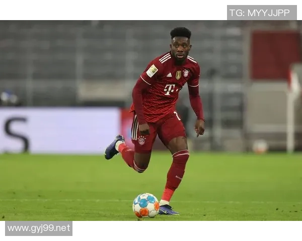 21号球星崭露头角 足球场上的传奇人物谁才是21号背后的真正英雄